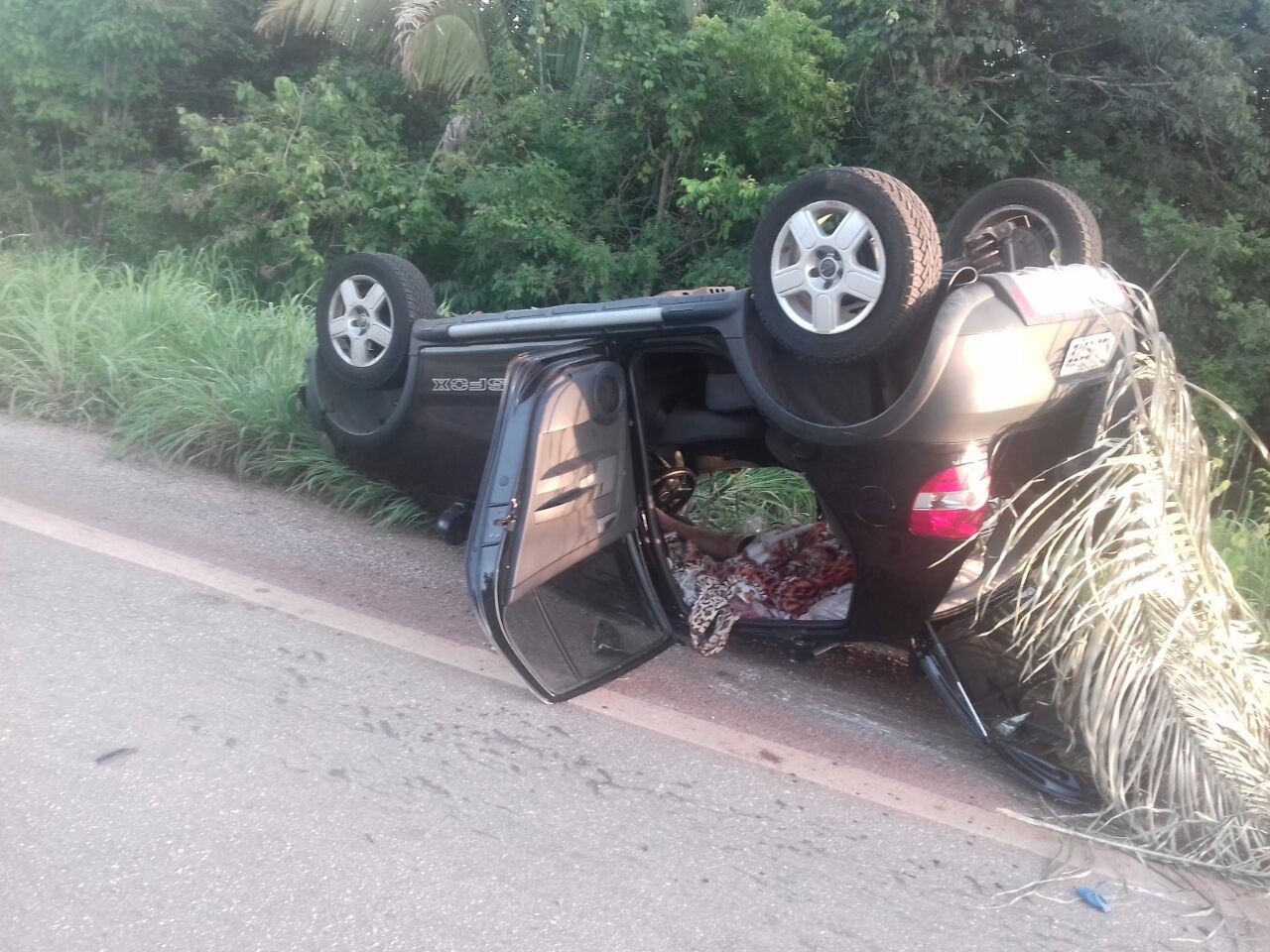 Colisão frontal mata idosa e jovem na BR-070