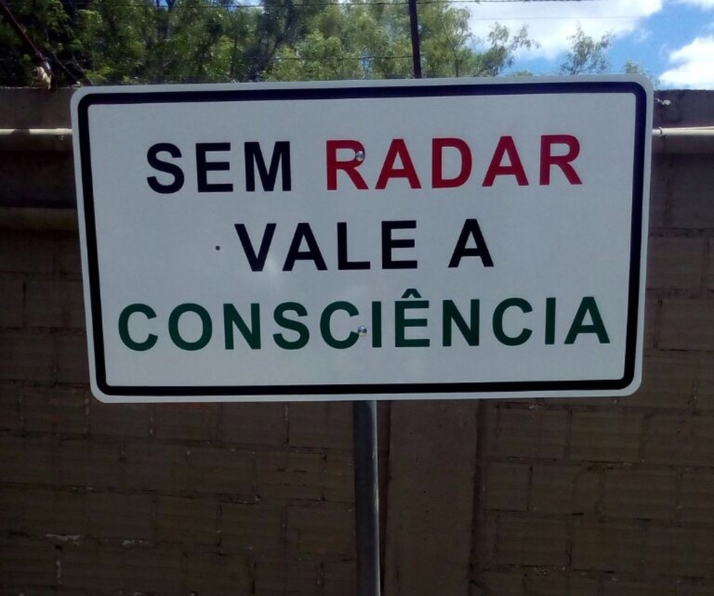 Prefeitura cria campanha com ‘placas da consciência’