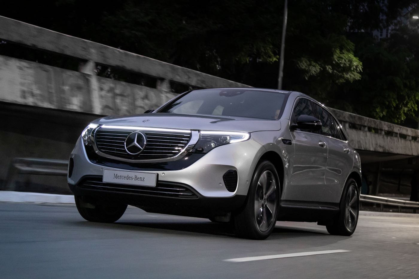 Mercedes-Benz EQC 400 2021 elétrico estreia no Brasil com preço de R$ 575.000