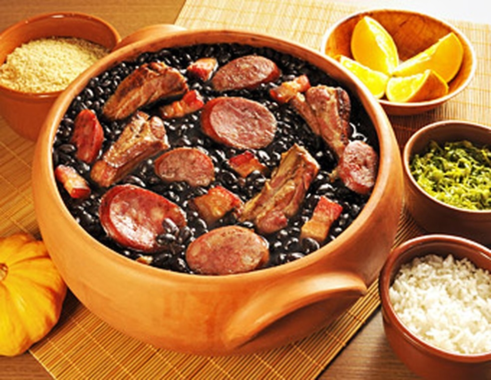 Conheça 5 lugares em Goiânia para provar deliciosas opções da tradicional feijoada