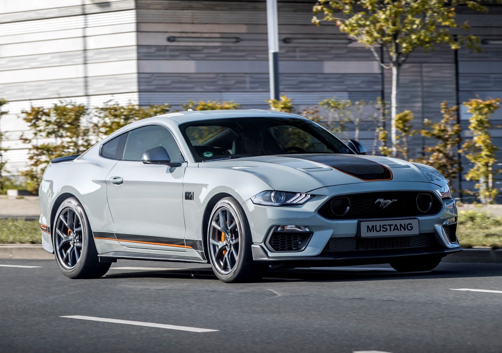 Ford Mustang Mach 1 retorna ao Brasil em edição limitada por R$ 499.000