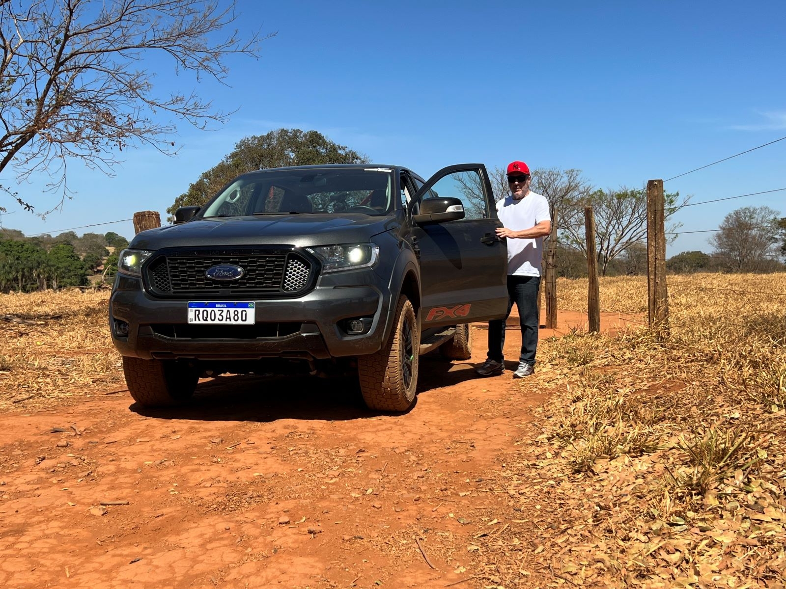 Ford Ranger FX4 agrada pelo visual esportivo e espírito aventureiro