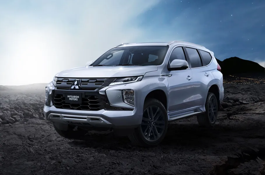 Pajero Sport 2025 atualiza o visual, fica mais luxuoso e parte de R$ 349.990