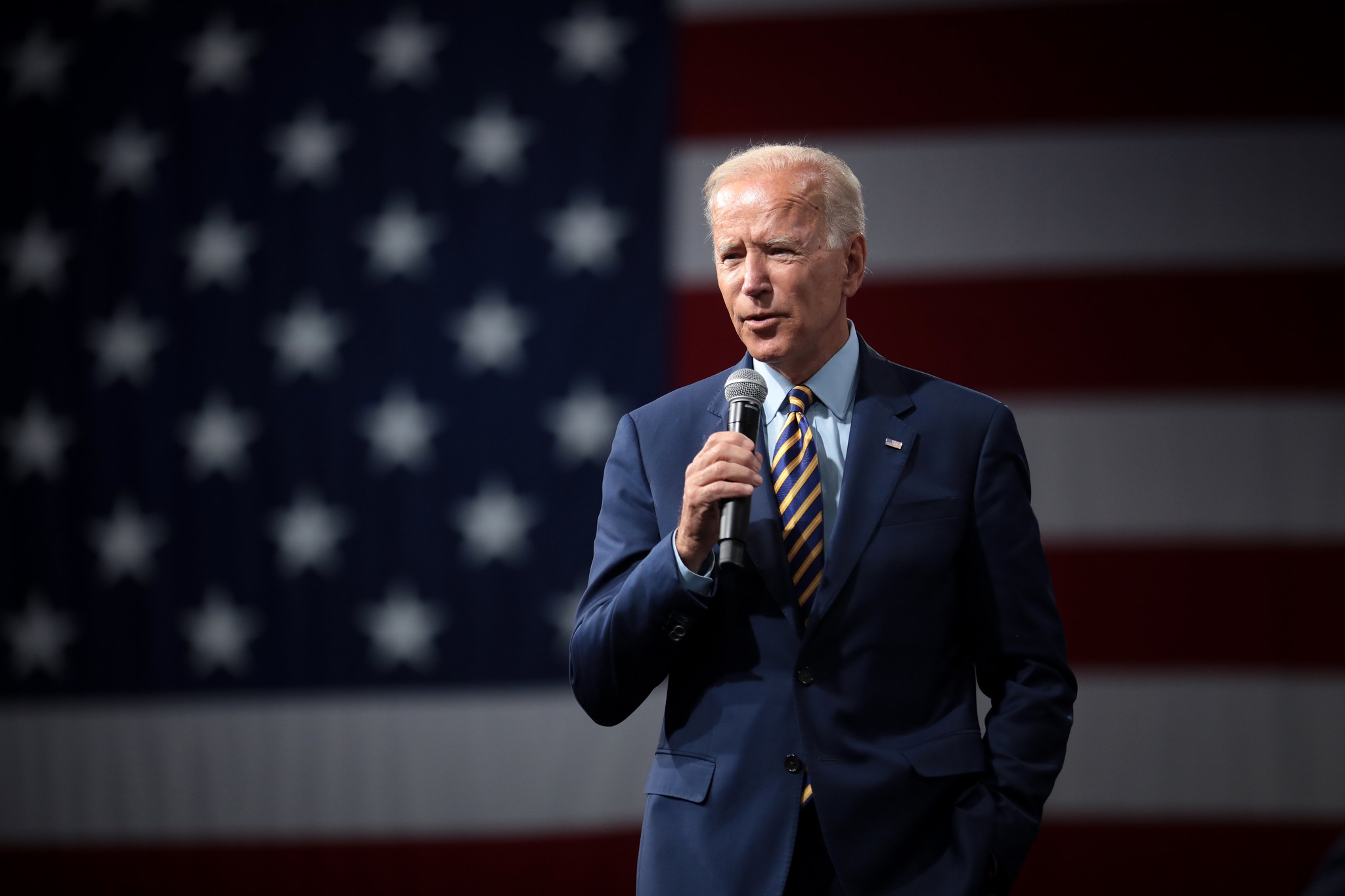 Biden conversa com outros países para compartilhar excedente de vacinas