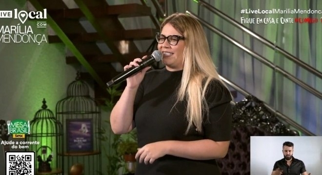 Marília coloca 34 musicas em ranking e arrecada toneladas de alimentos em live