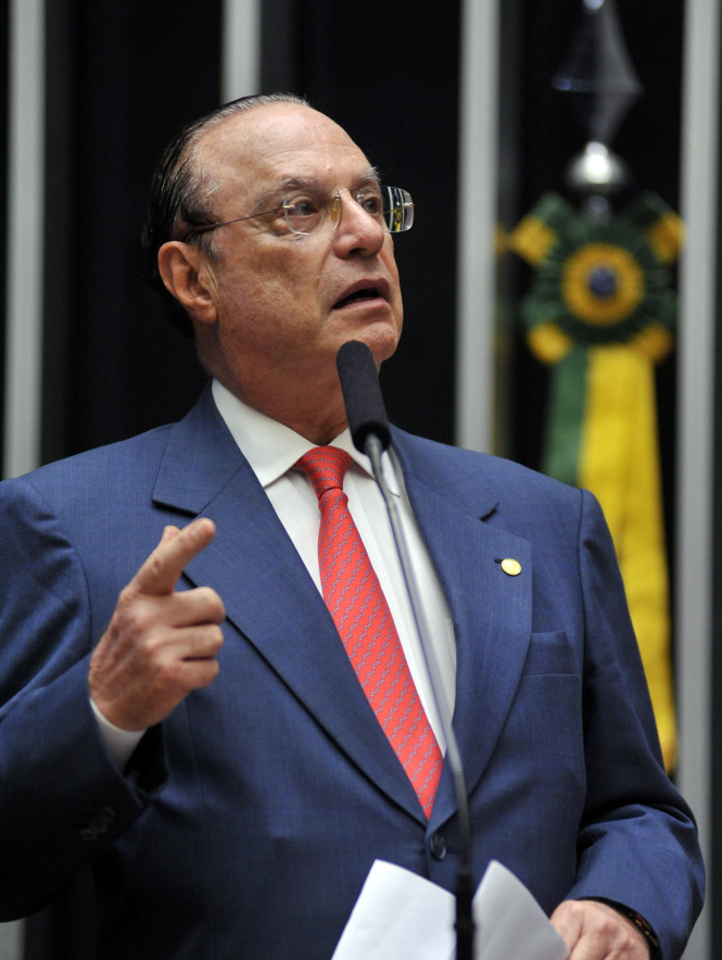 Defesa espera que Maluf seja transferido para presídio em Brasília nesta sexta-feira