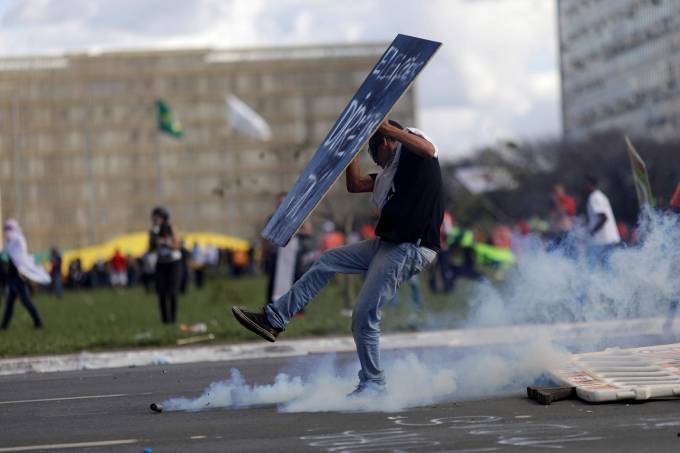 Quebra-quebra em protesto contra Temer