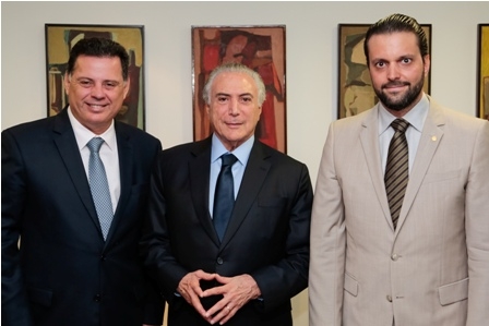 Marconi apresenta projeto de construção do Trem Goiânia-Brasília a Michel Temer