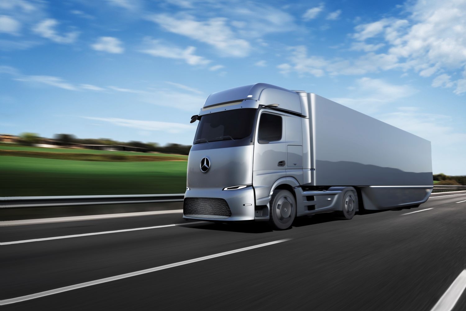 Mercedes-Benz eActros LongHaul vai eletrificar as estradas em 2024