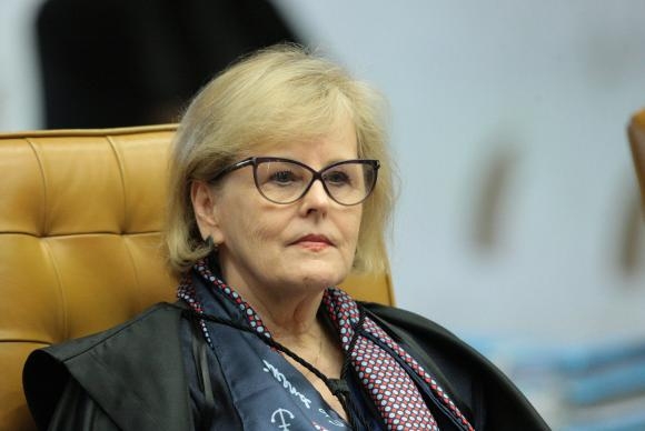 Ministra dos direitos humanos diz que é ‘pobre’ e da ‘periferia’