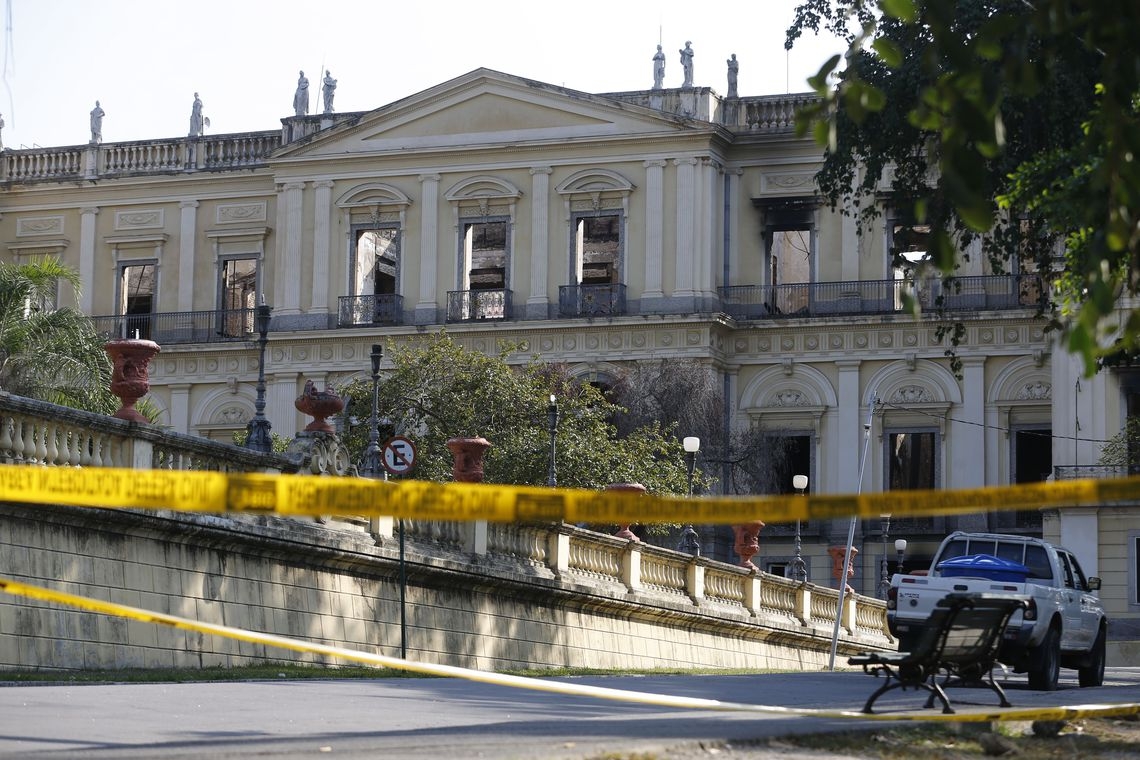 UFRJ inicia cobertura do telhado do Museu Nacional