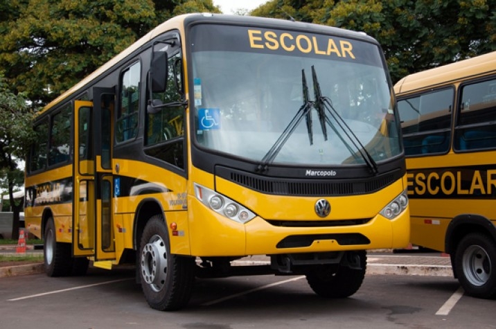 Presidente Jair Bolsonaro participa de entrega de ônibus escolares nesta quinta-feira, em Goiás