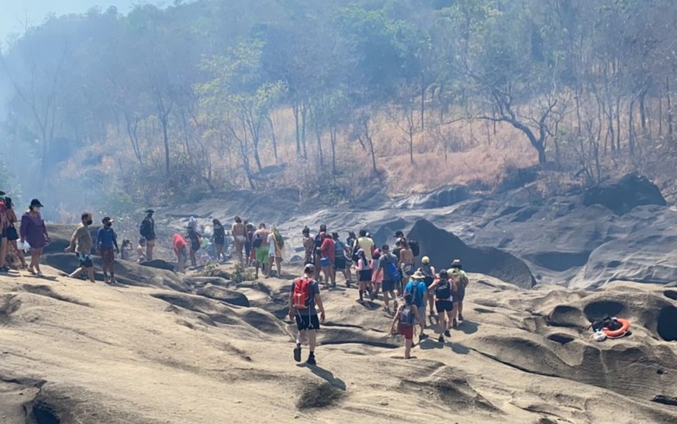 Incêndio na Chapada dos Veadeiros já dura cinco dias e destrói 10 mil hectares