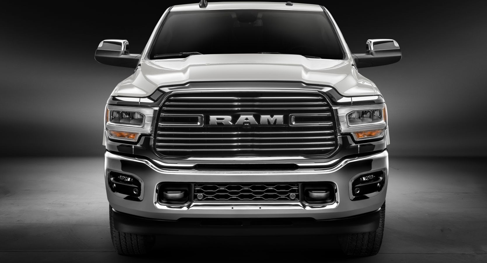 Ram 2500 Laramie e Ram 1500 Rebel inovam na linha 2022