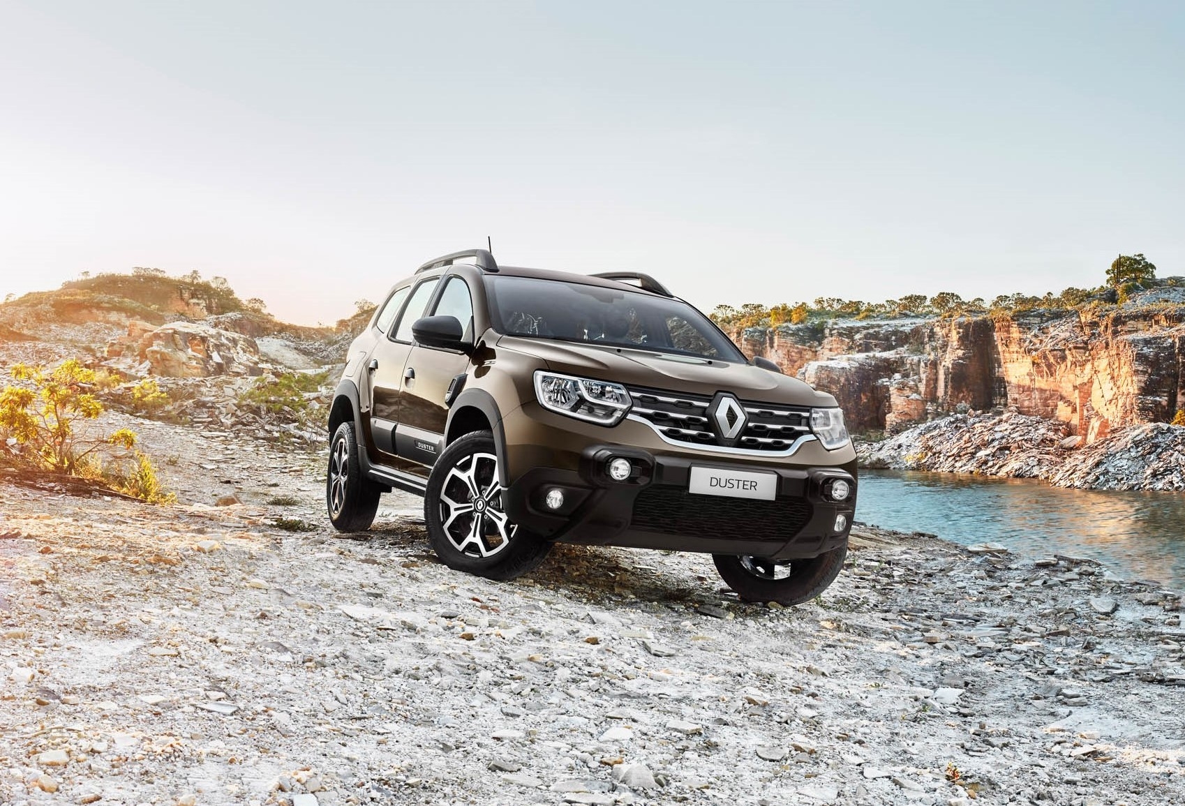 Renault Duster recebe nova central multimídia Display Link Wireless