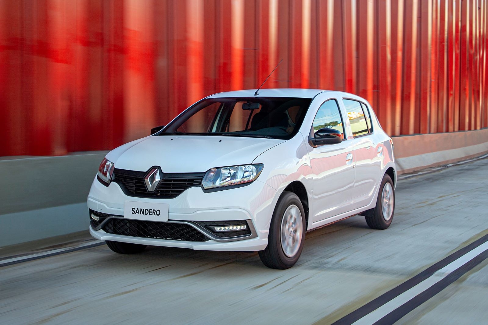 Renault lança o Sandero em série especial S Edition por R$ 76.790