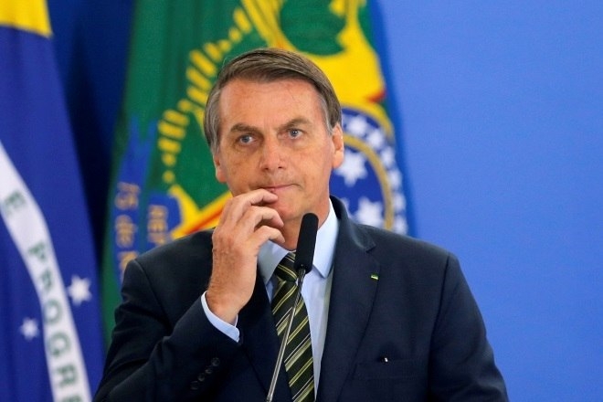 Bolsonaro diz em redes sociais que seu exame deu negativo para coronavírus