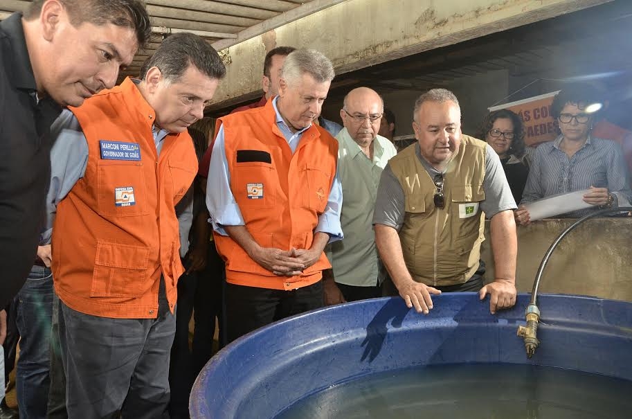 Marconi e Rollemberg acompanham ação de agentes de saúde contra o Aedes aegypti