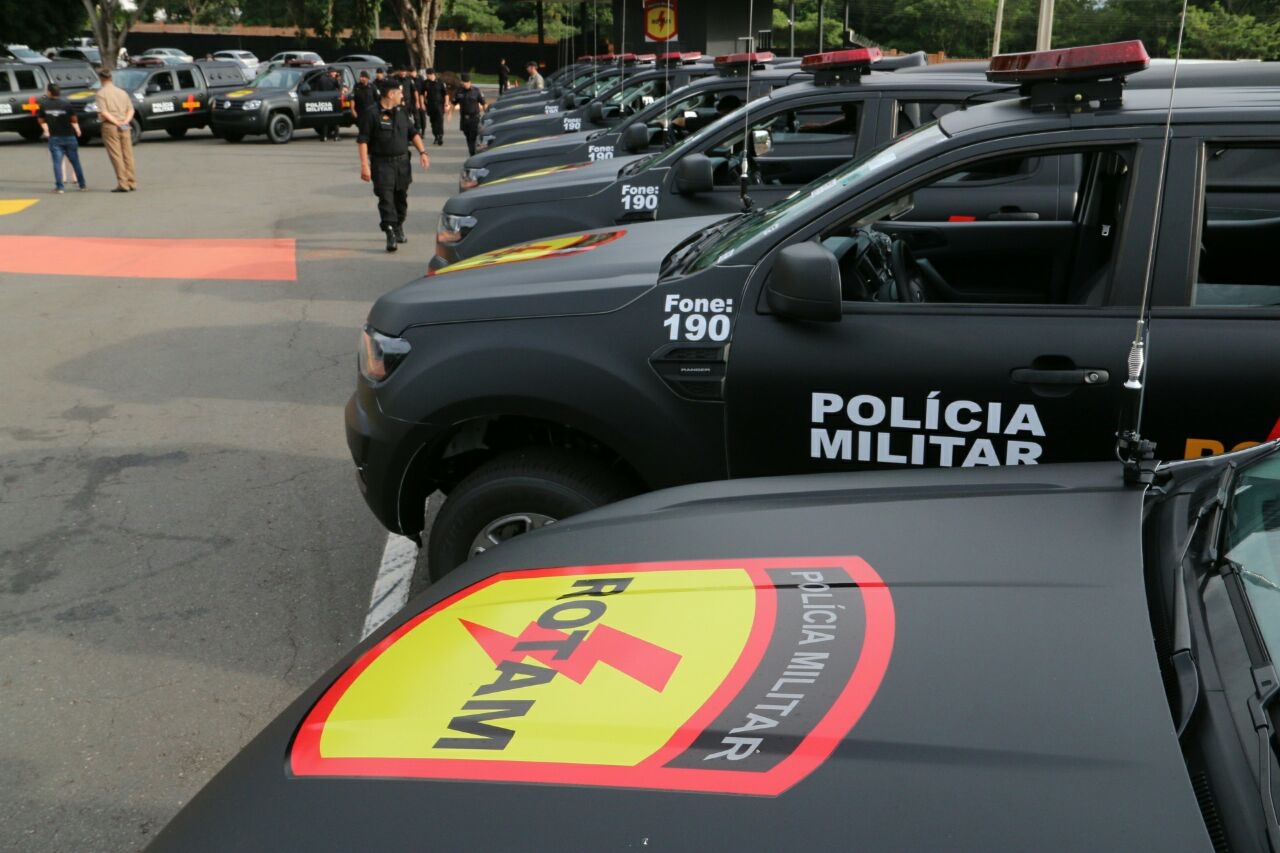 Quatro suspeitos de integrar quadrilha especializada em roubo a bancos morrem em confronto com polícia