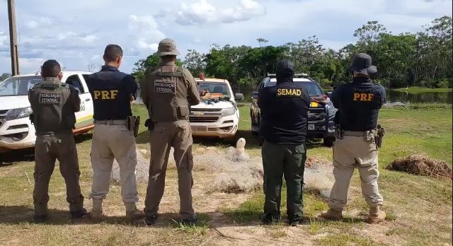 Operação policial apreende materiais ilegais de pesca e armas de fogo no Rio Araguaia