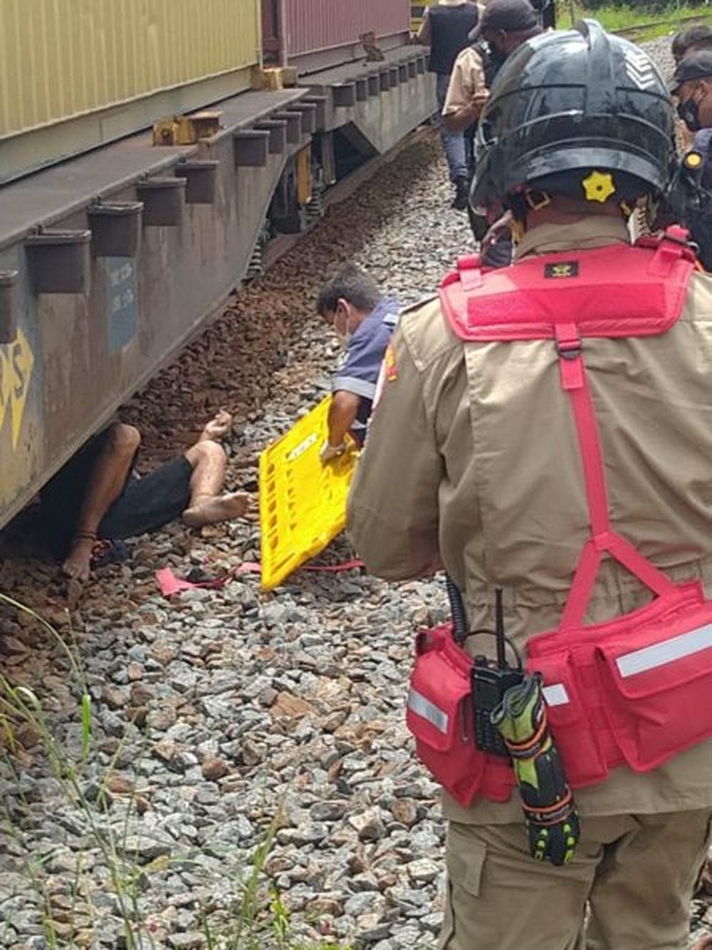 Homem é atropelado por trem em Barra Mansa e sofre leves lesões