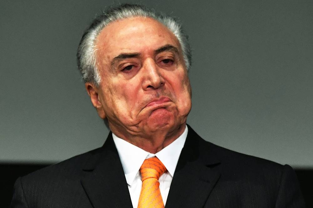 Temer usará sonda coletora por pelo menos três semanas