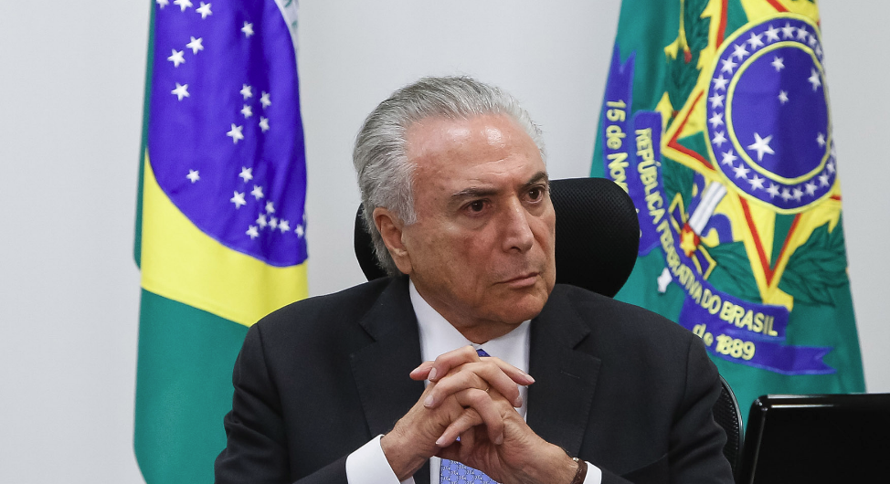 “Enquanto as pessoas protestam, a caravana do governo vai trabalhando”, diz Temer