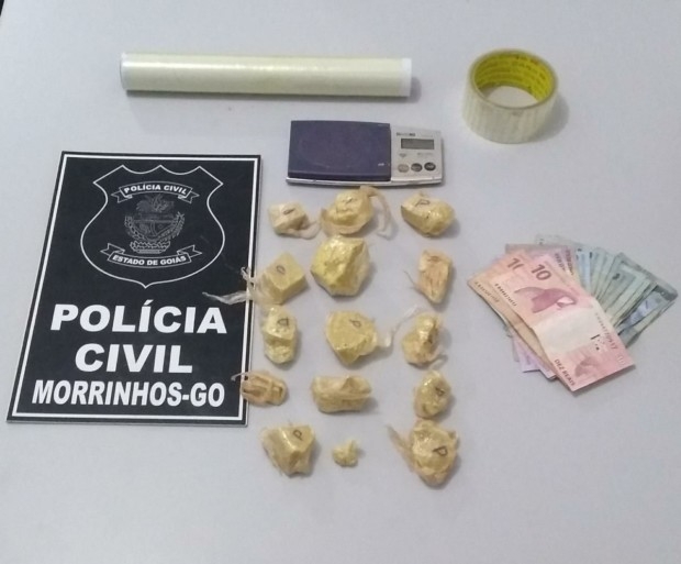 Casal é preso por tráfico de drogas comandado do presídio em Morrinhos