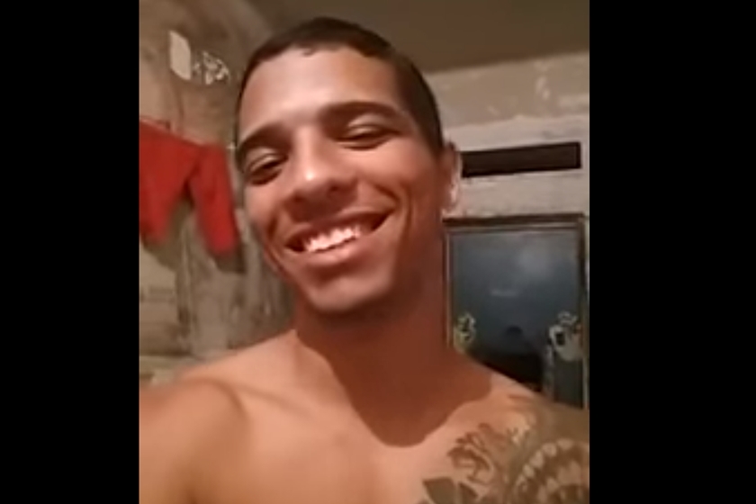 Vídeo de detento em presídio se declarando para namorada viraliza na internet