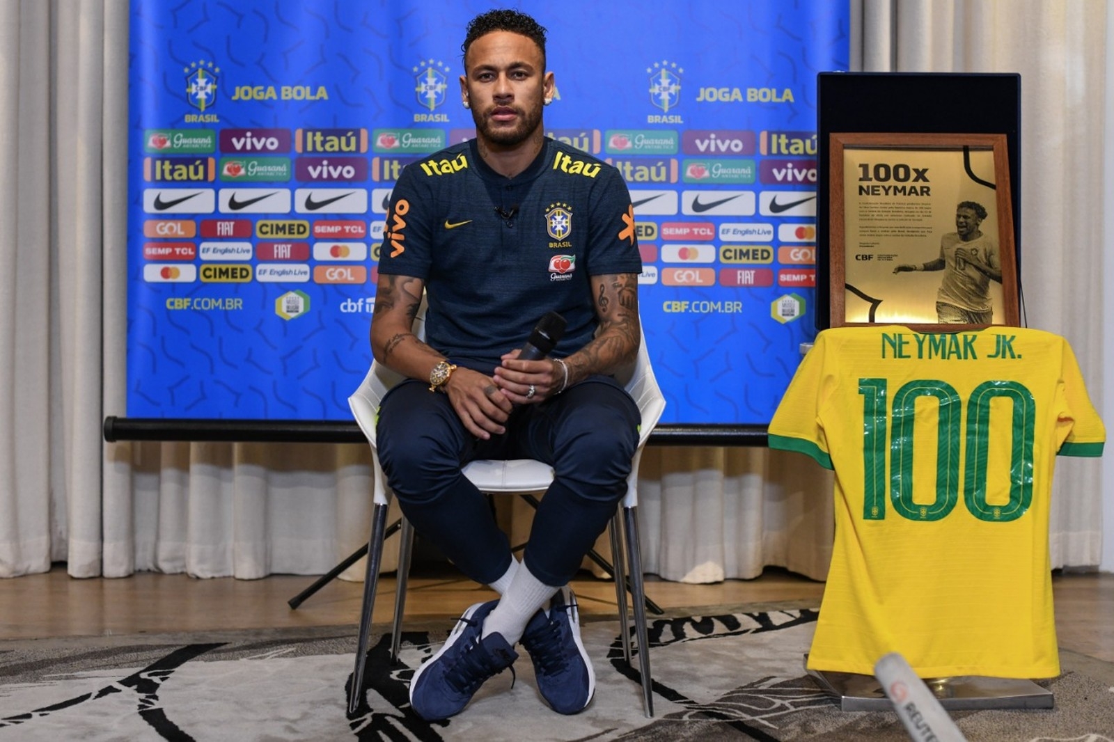 Em amistoso contra Senegal, Neymar completa 100 jogos pela Seleção Brasileira