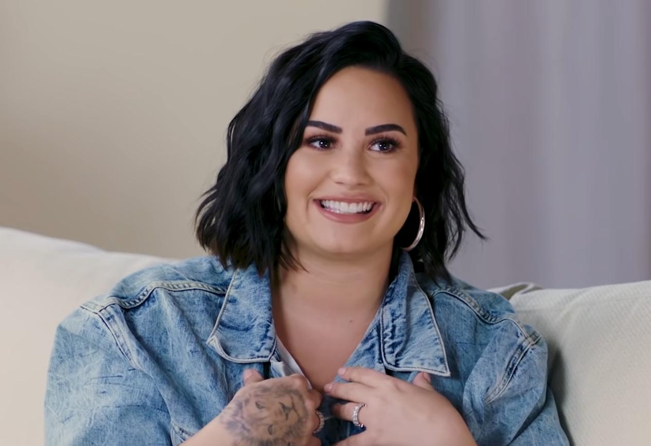 Demi Lovato abre seu coração e revela que foi vítima de estupro, em documentário