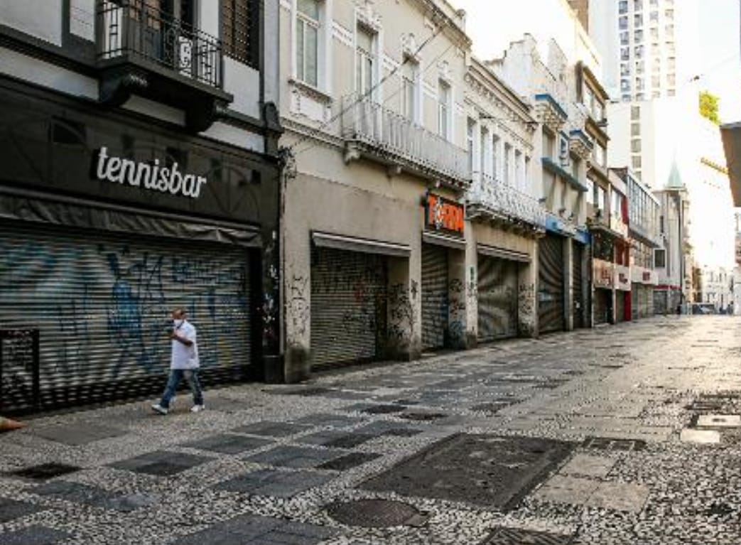 Previsão médica: Brasil não volta a normalidade antes de agosto