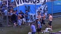 Justiça proíbe torcida do Grêmio no Gre-Nal e suspende organizada após invasão