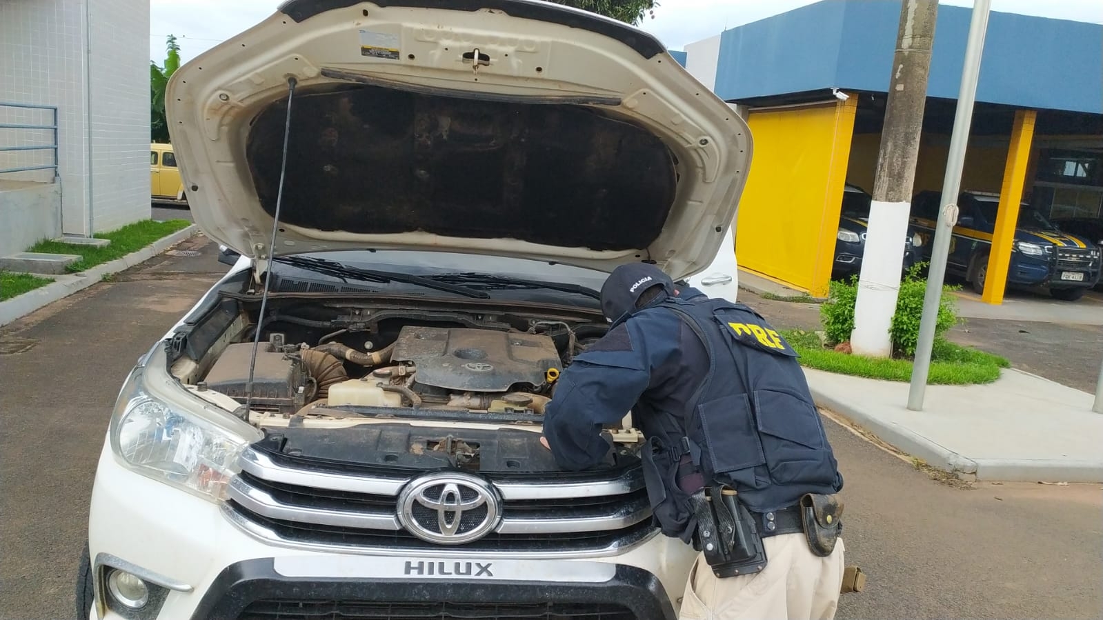 Homem é preso com Hilux clonada