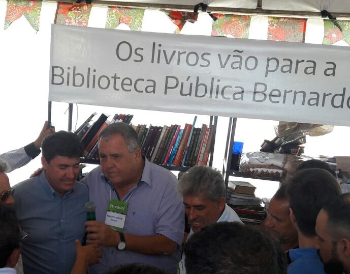 PMDB goiano participa em peso de festa de aniversário do senador Wilder Morais