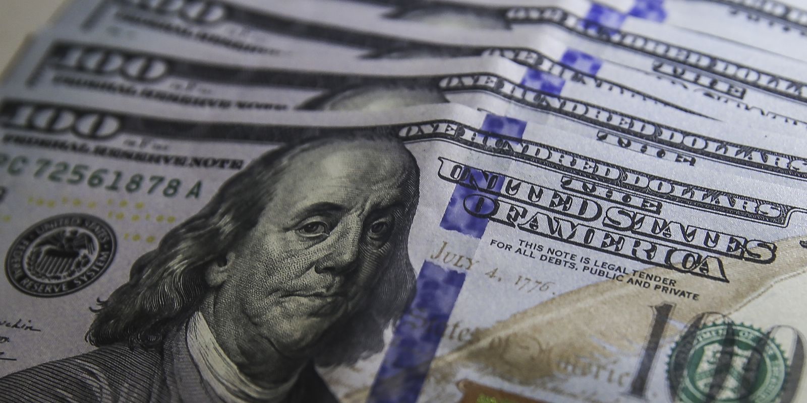 Mercado financeiro enfrenta volatilidade com tensões internacionais